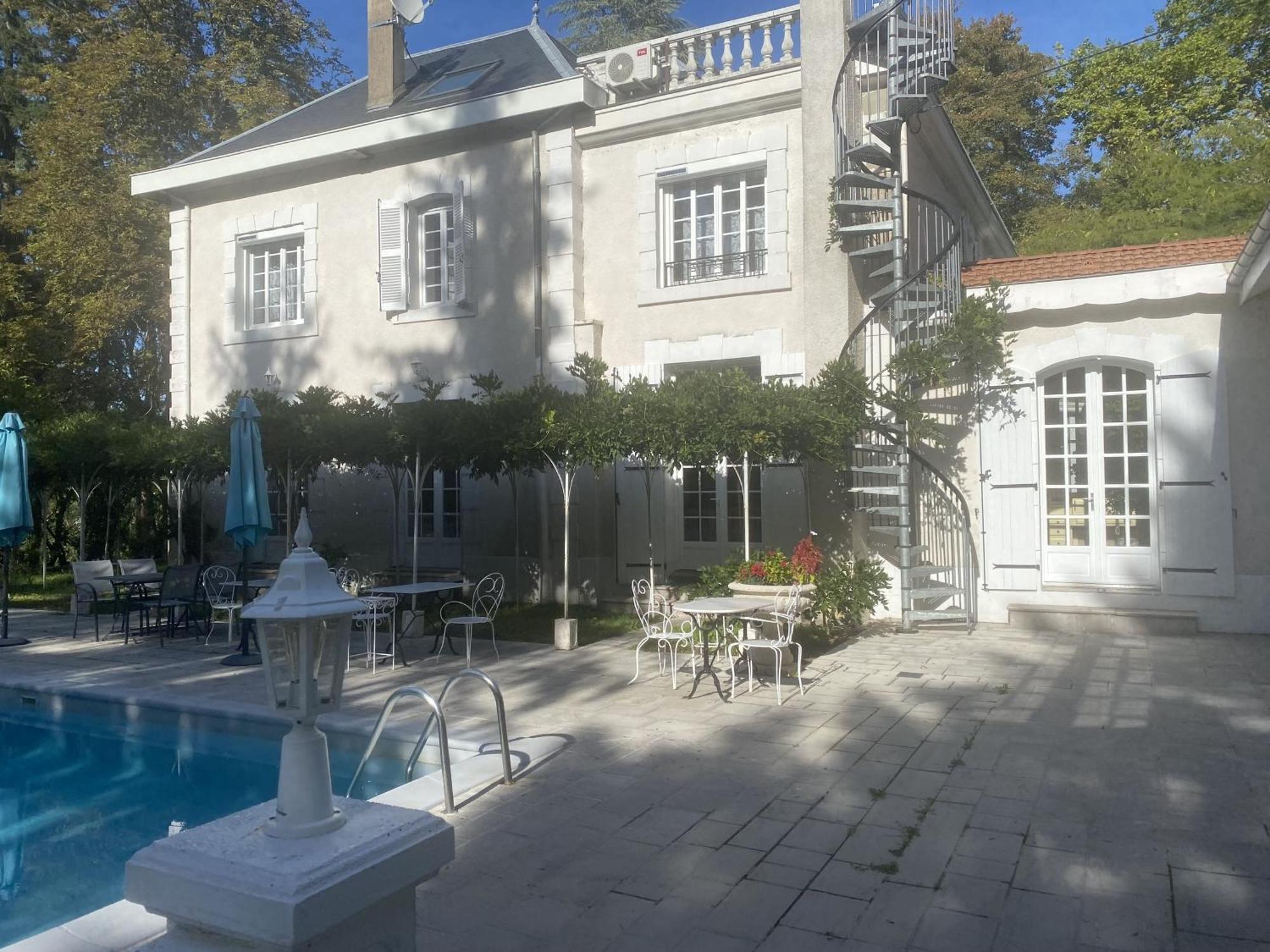 Logis Veles Bed & Breakfast Aubin  Exterior photo