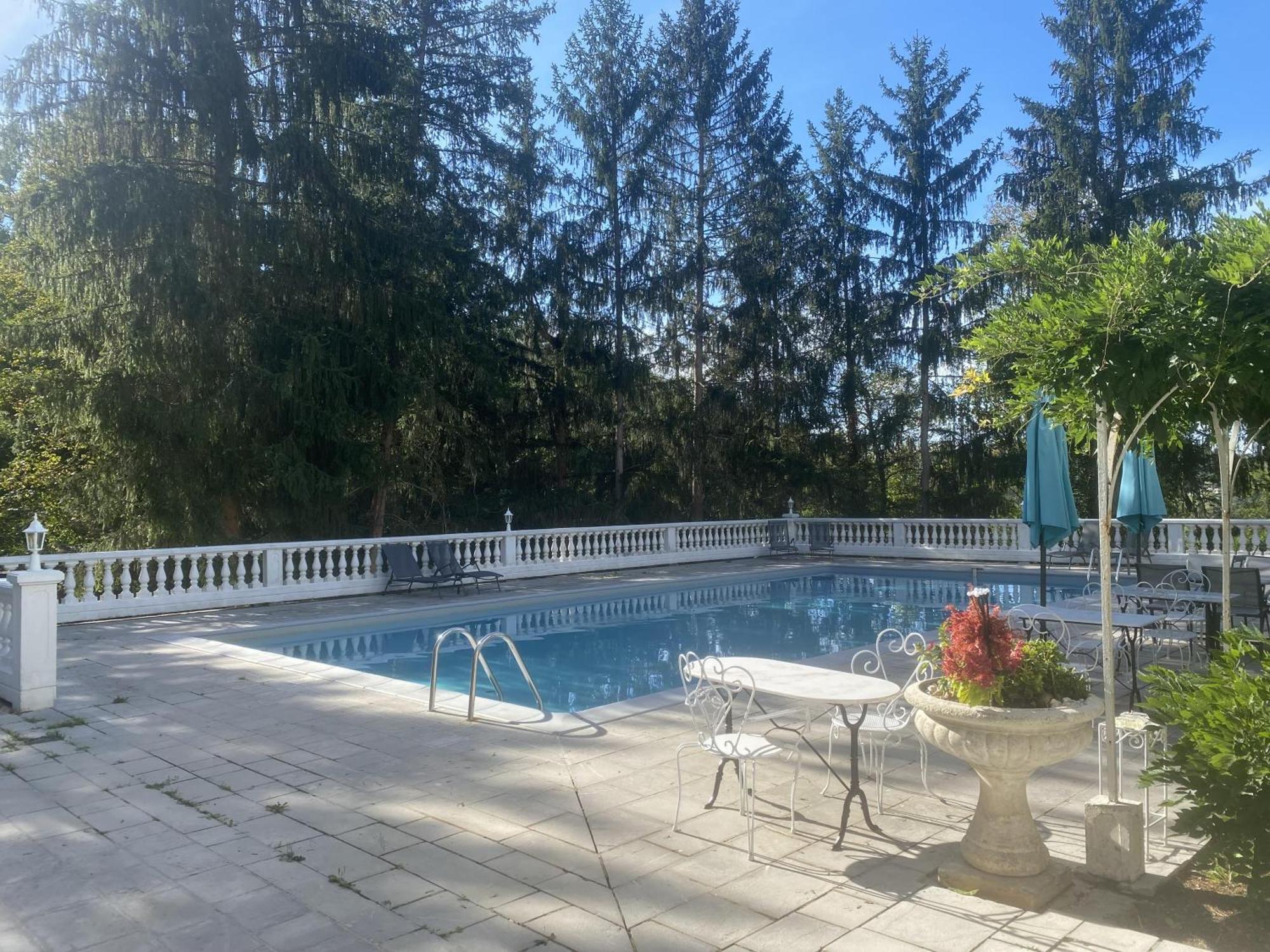 Logis Veles Bed & Breakfast Aubin  Exterior photo